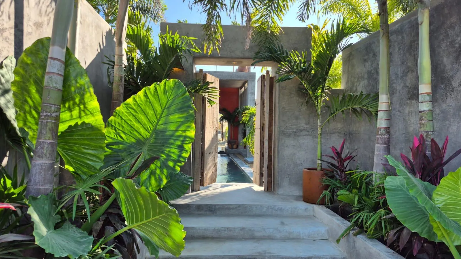 Contemporary Tropical Residence with Private Pool & Rooftop Ocean Views in Puertecito